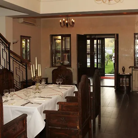 La Conac By 4* Bucureşti