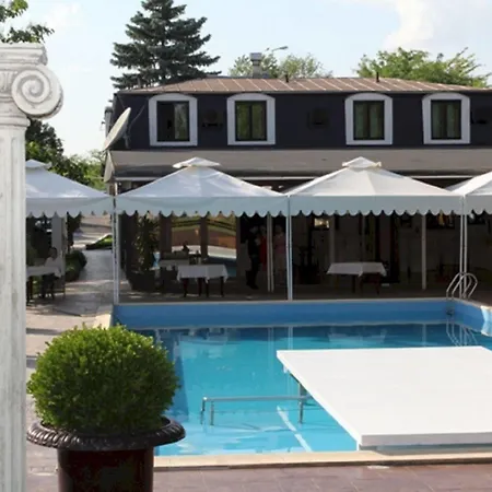 La Conac By Hotel